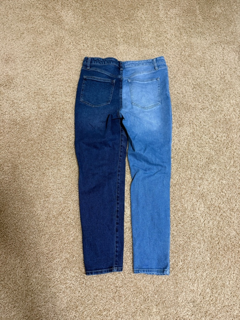 Jeans - Picture 2 of 5